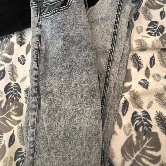 I am selling grey and black pants - Picture 2 of 3